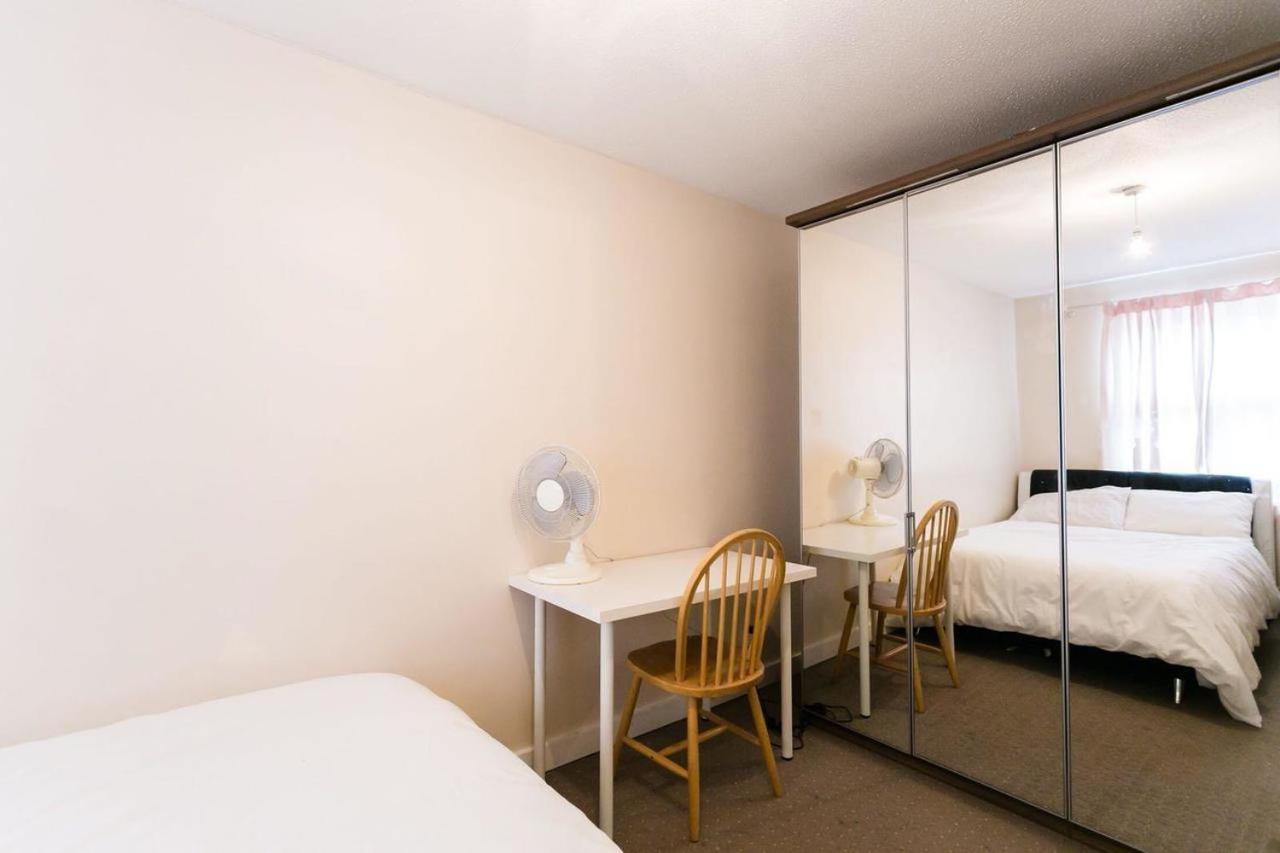 Apartment Townhouse4bedroomhouse *
